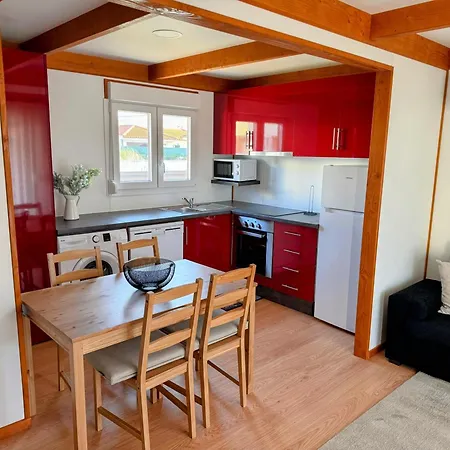 Acolhedora Casa De Ferias T2 Com Espaco Exterior