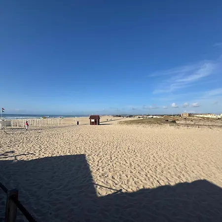 Dom wakacyjny Acolhedora Casa De Ferias T2 Com Espaco Exterior *