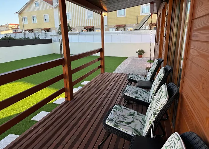 Acolhedora Casa De Ferias T2 Com Espaco Exterior