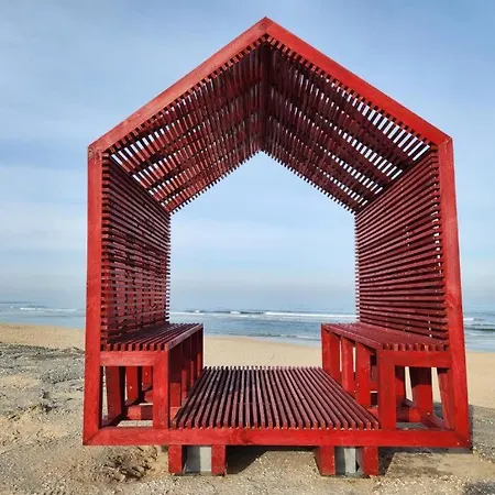 Acolhedora Casa De T2 Com Espaço Exterior *