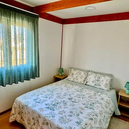 בית נופש Acolhedora Casa De Ferias T2 Com Espaco Exterior *