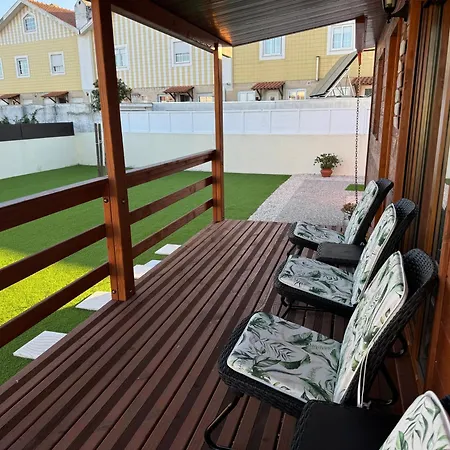 Acolhedora Casa De T2 Com Espaço Exterior