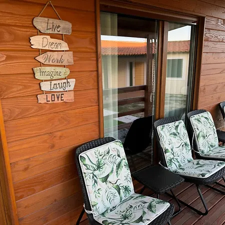 Acolhedora Casa De Ferias T2 Com Espaco Exterior בית נופש