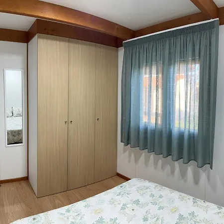 Acolhedora Casa De Ferias T2 Com Espaco Exterior בית נופש