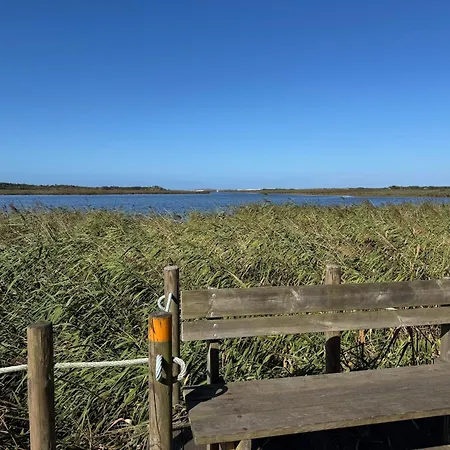 Acolhedora Casa De T2 Com Espaço Exterior Hébergement de vacances