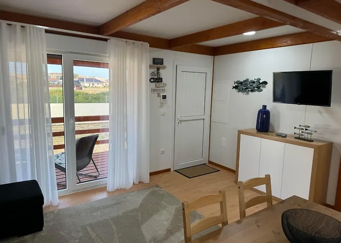 Дом отдыха Acolhedora Casa De Ferias T2 Com Espaco Exterior Эшмориш