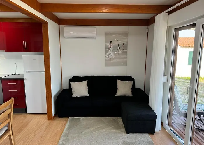 Acolhedora Casa De Ferias T2 Com Espaco Exterior Дом отдыха Эшмориш