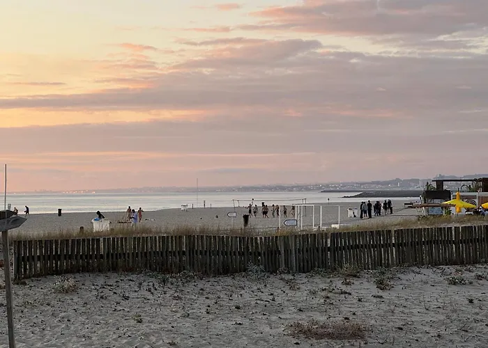 Дом отдыха Acolhedora Casa De Ferias T2 Com Espaco Exterior Эшмориш